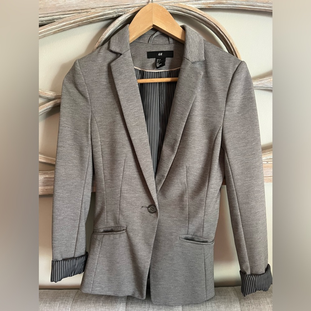 H&M fitted blazer